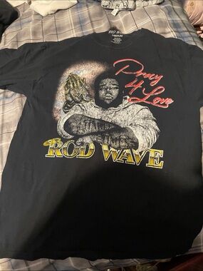 'Pray 4 Love' Black Graphic Tee